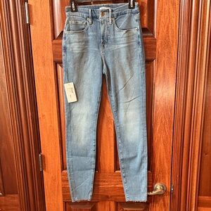 Good American Light Blue Skinny Jeans Size 4/27 NWT
